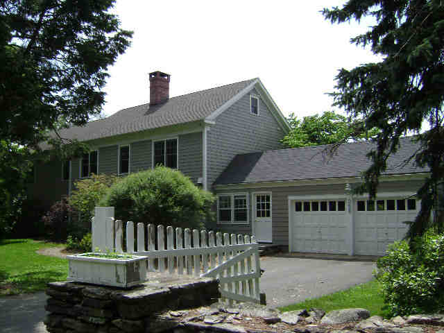 Building photograph for 355 CARMEL HILL RD N